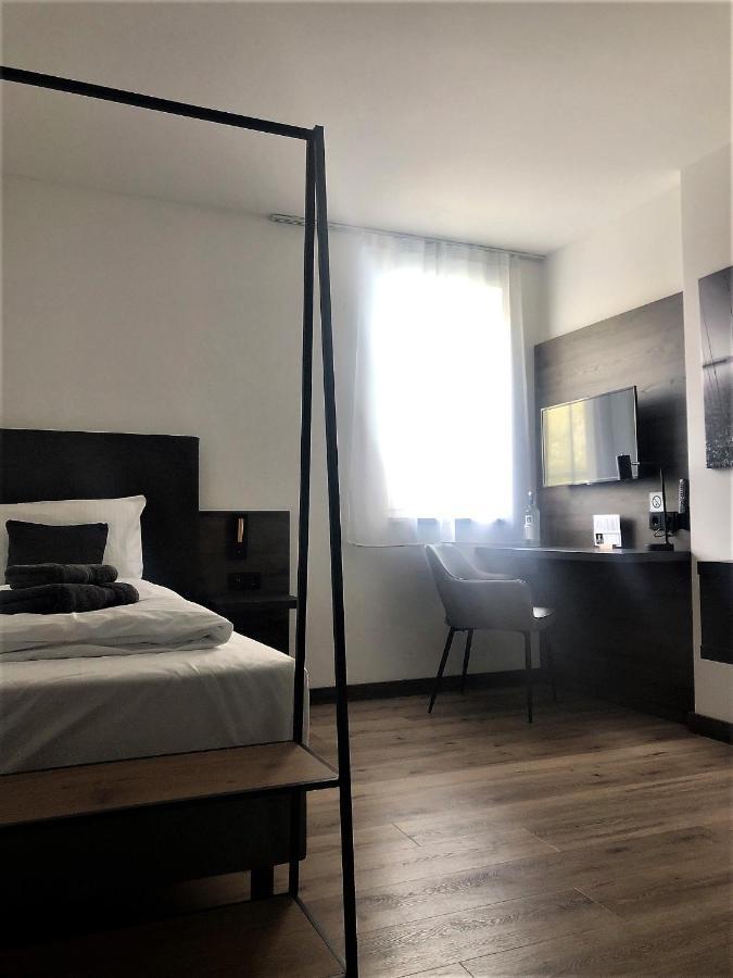 רדולפצל אם בודנזי Hotel Kapelle מראה חיצוני תמונה